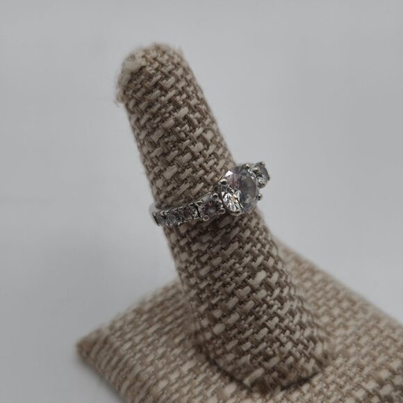 Size 6.25 Sterling Silver Bright Round Many Cubic Zirconia Gems Ring A3785 - Picture 3 of 10